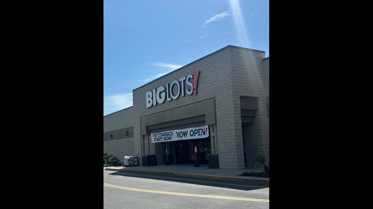 The Big Lots at Cross Creek Shopping Center in Beaufort has reopened its doors nearly nine months after the franchise filed for bankruptcy and closed nearly 350 storefronts.