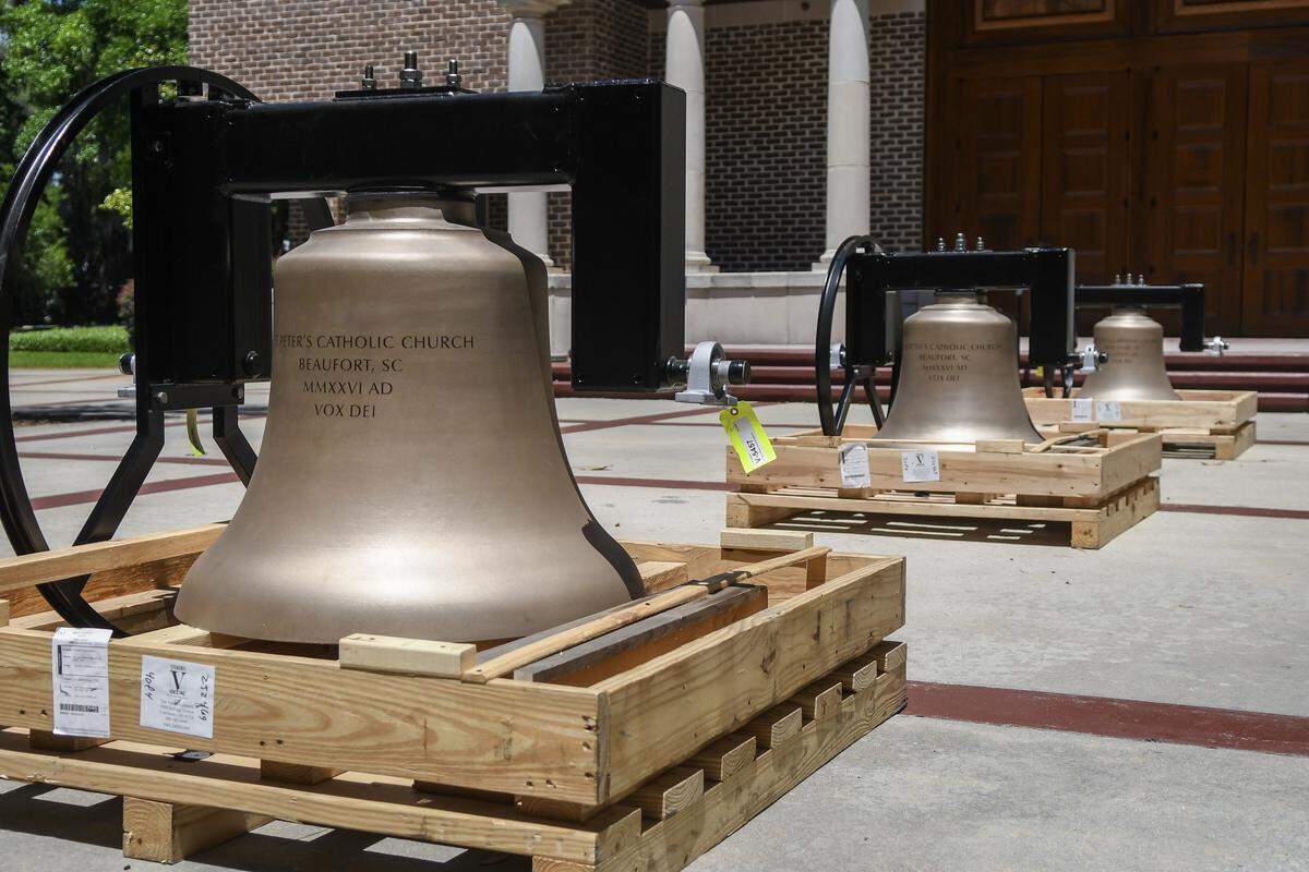 The names of the bells include the San Marcos at 869 pounds and is toned to play A-sharp. The third bell, named San Miguel weighs in at 583 lbs. and plays the note of C. San Felipe, the baby of the four, weighs 403 lbs. and plays the note of D.
