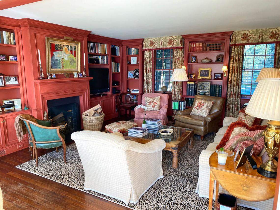 Poco Sabo Plantation’s library in the main house.