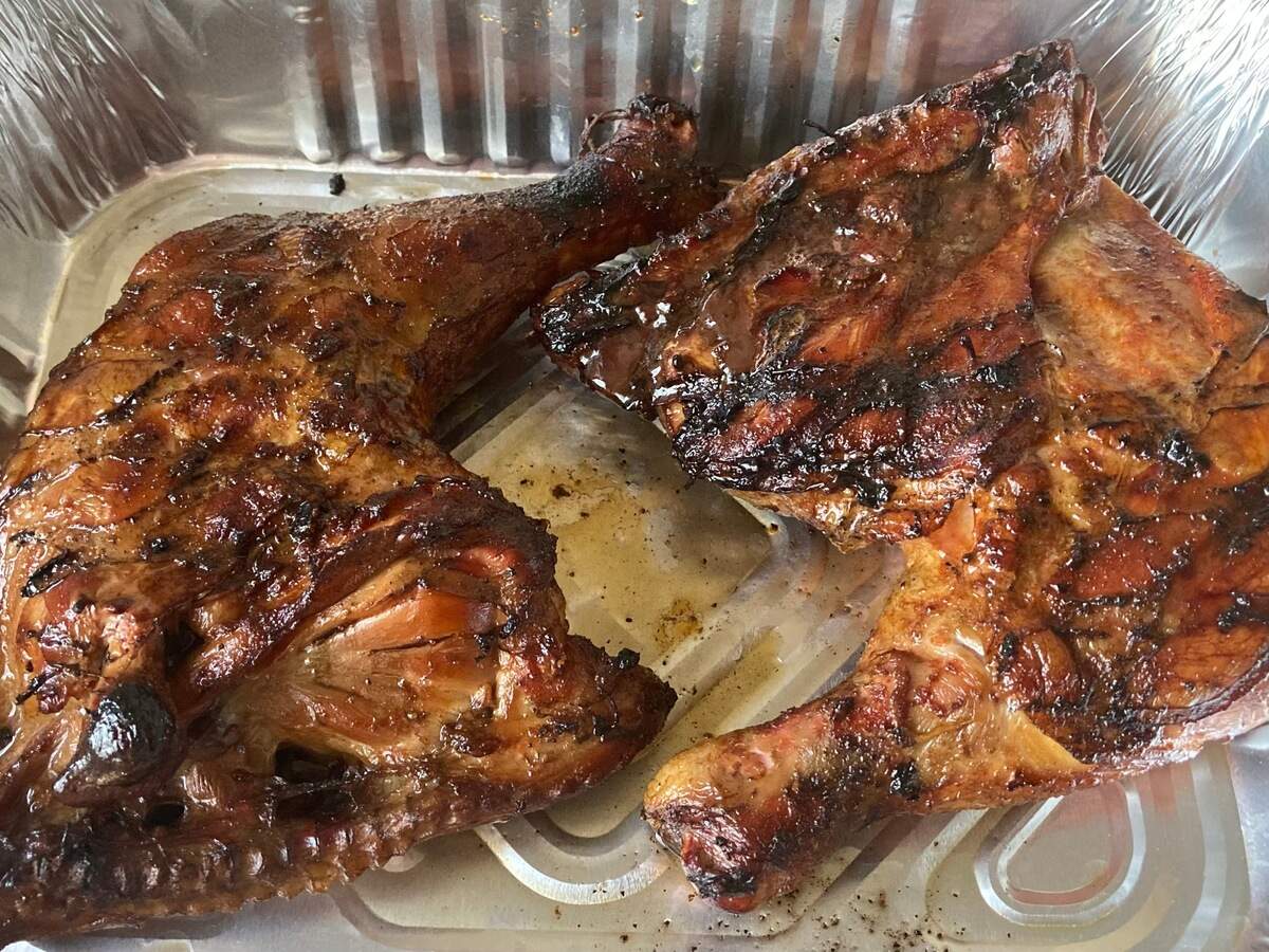 The menu at Beach Bums Barbecue includes pulled pork, ribs and chicken leg quarters.