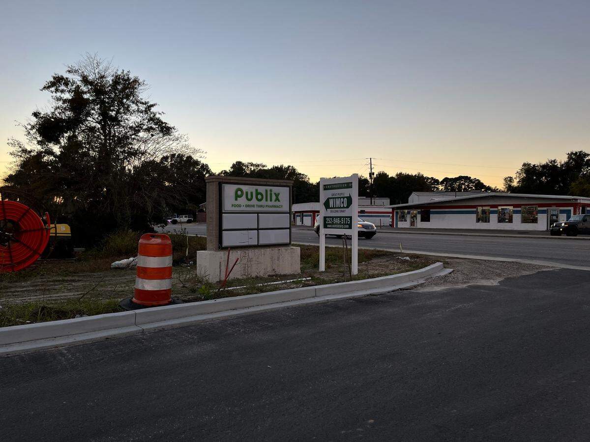 Publix is under construction in Beaufort.