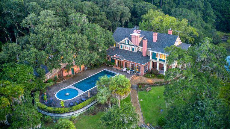 This Gatsby-like SC Lowcountry hostess estate is listed for about $5 million. Take a peek