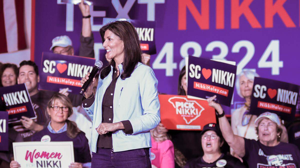 Former U.S. Ambassador and S.C. Gov. Nikki Haley addresses a crowd for her 2024 presidential run at USCB’s Sand Shark Recreation Center on Monday, Nov. 27, 2023 in Bluffton. Some of Haley’s talking points included term limits, tightening up the southern border and the nation’s debt — acknowledging that Republicans and Democrats had a hand in spending recklessly — to a crowd of abut 1,000 inside the center and another 100 outside watching a live feed.