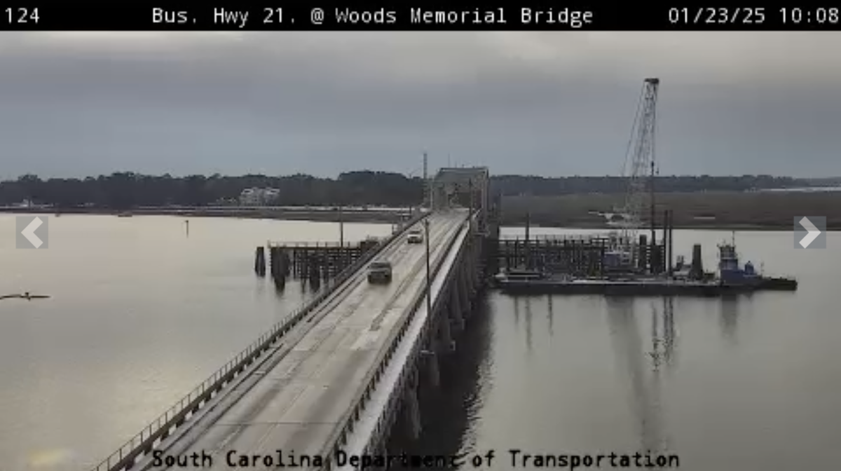 The Woods Memorial Bridge, an iconic span of U.S. 21 that connects Lady’s Island to downtown Beaufort, appeared mostly clear of snow Thursday morning as law enforcement continued to warn residents about the risk of dangerous and mostly invisible black ice.