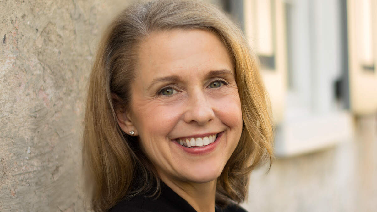 Laura Cantral