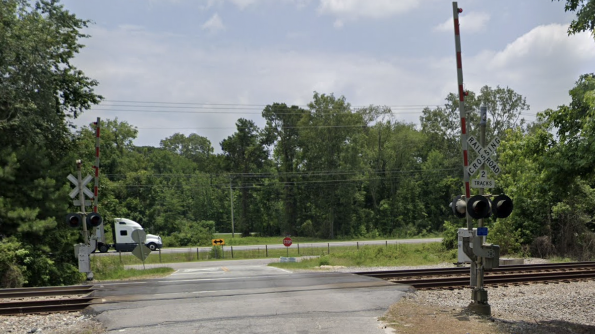 An Arkansas man was struck and killed by a CSX freight train the morning of Sept. 4, according to the Jasper County Coroner’s Office. The collision happened near Taylor Mill Road in Ridgeland, where the tracks run parallel to I-95.