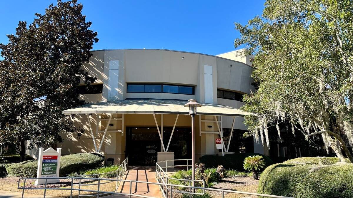 The exterior of the Hilton Head Hospital building in Hilton Head Island, S.C.