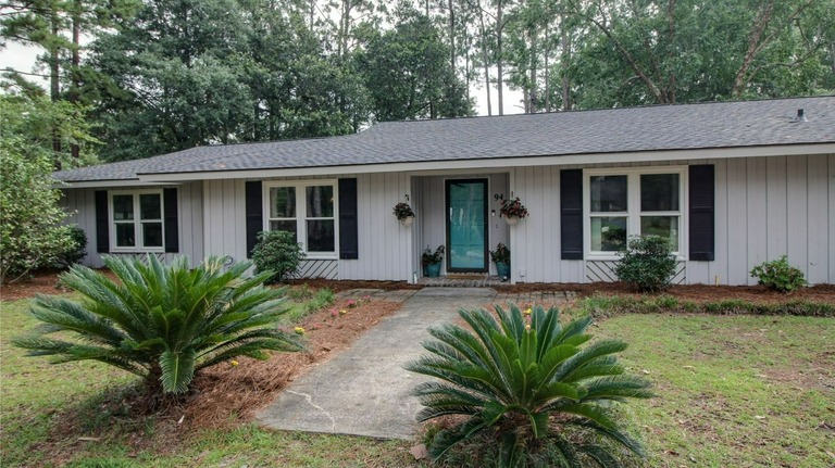What does a 534K ranch-style home in Beaufort look like?