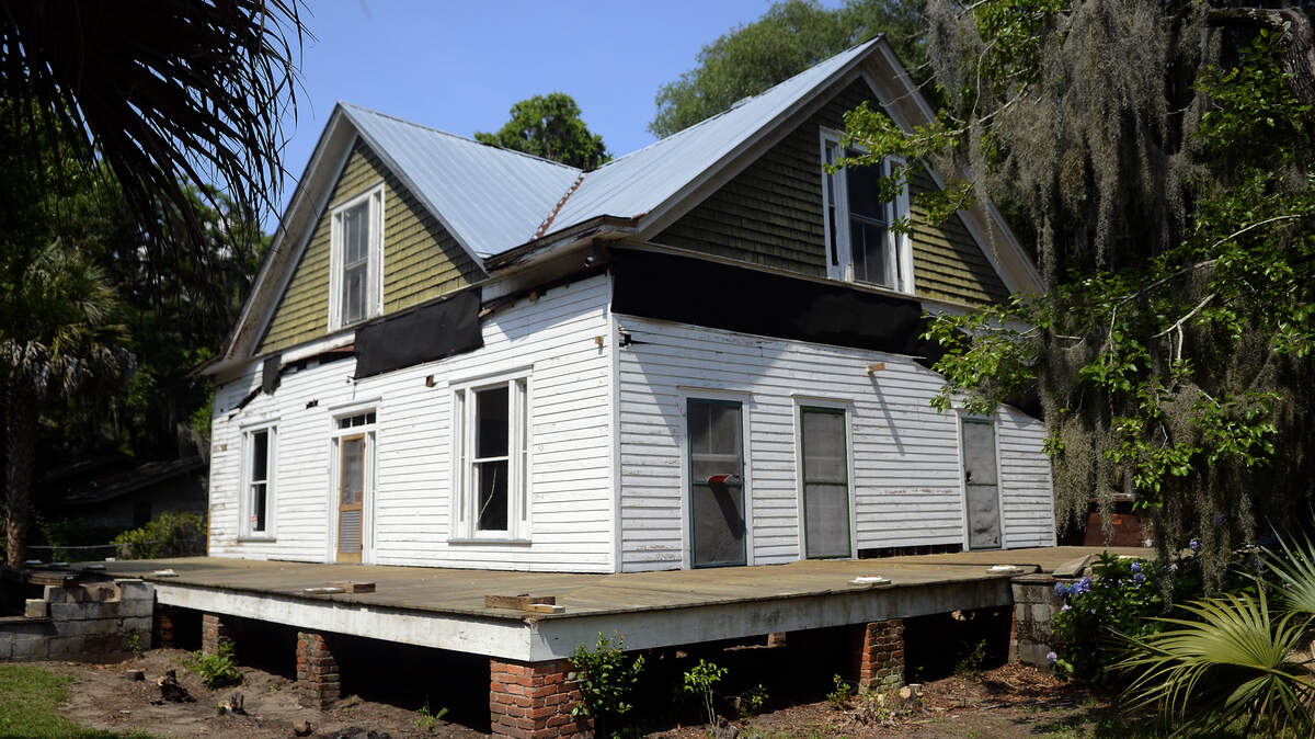 Work to stabilize the historic Graves House in Bluffton before moving it from its current location north on Calhoun Street has been completed, says its owner, Thomas Viljac.