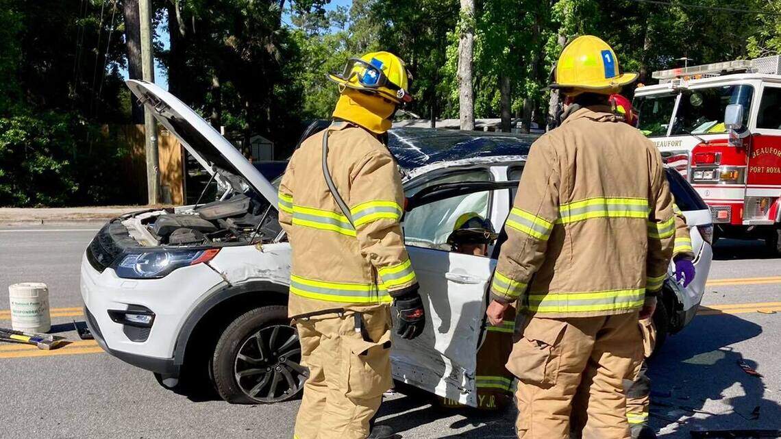 Two taken to hospital after rollover crash in Port Royal, officials say