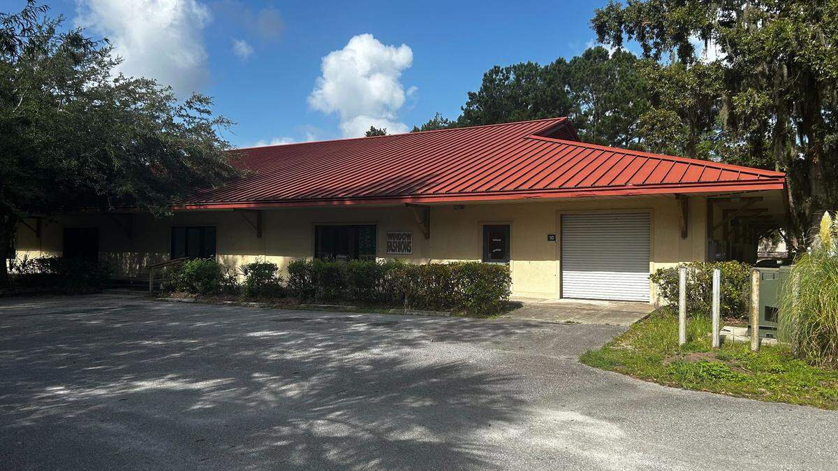 The vacant building, which was formerly discount fabric, is now known as the “Da Spot,” a private event space, according to Master Sgt. Danny Allen with the Beaufort County Sheriff’s Office.
