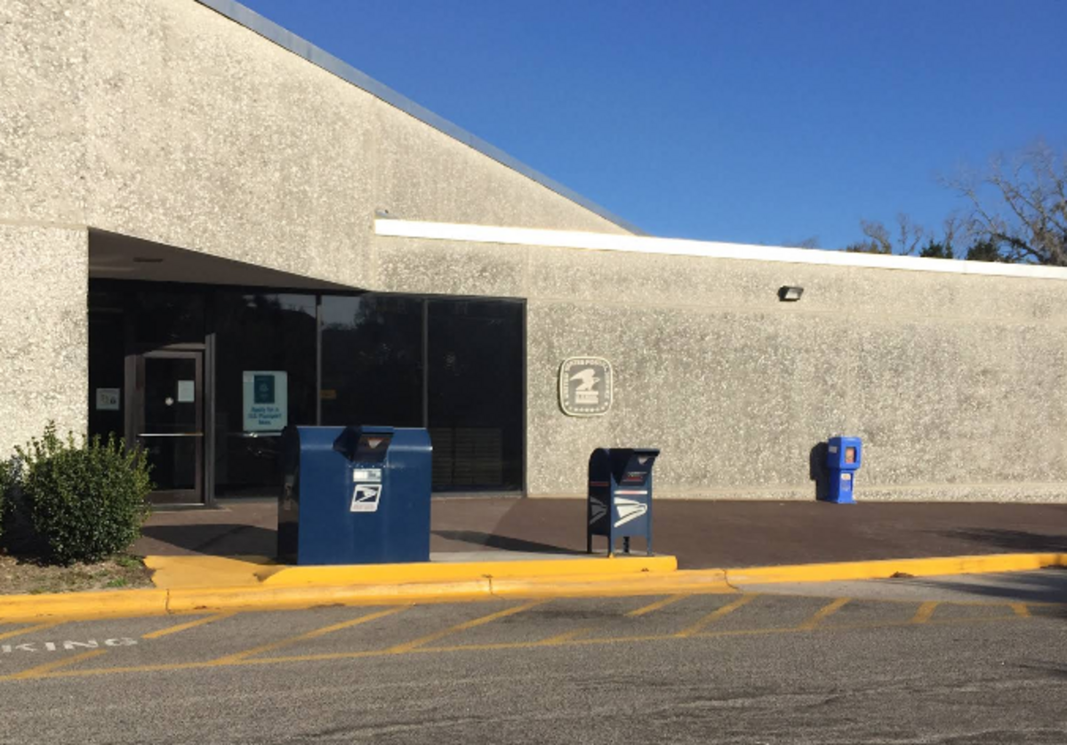 Beaufort’s post office at 501 Craven Street is located a few blocks away from the downtown waterfront park.