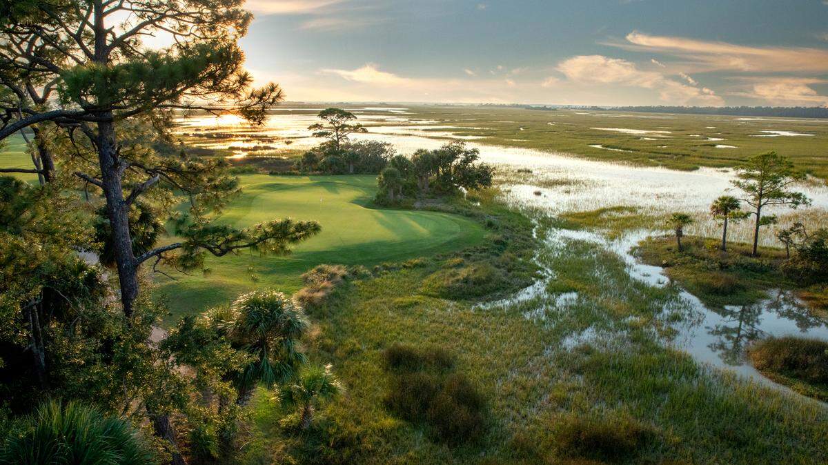 An aerial view of a Fripp Island Resort golf course.