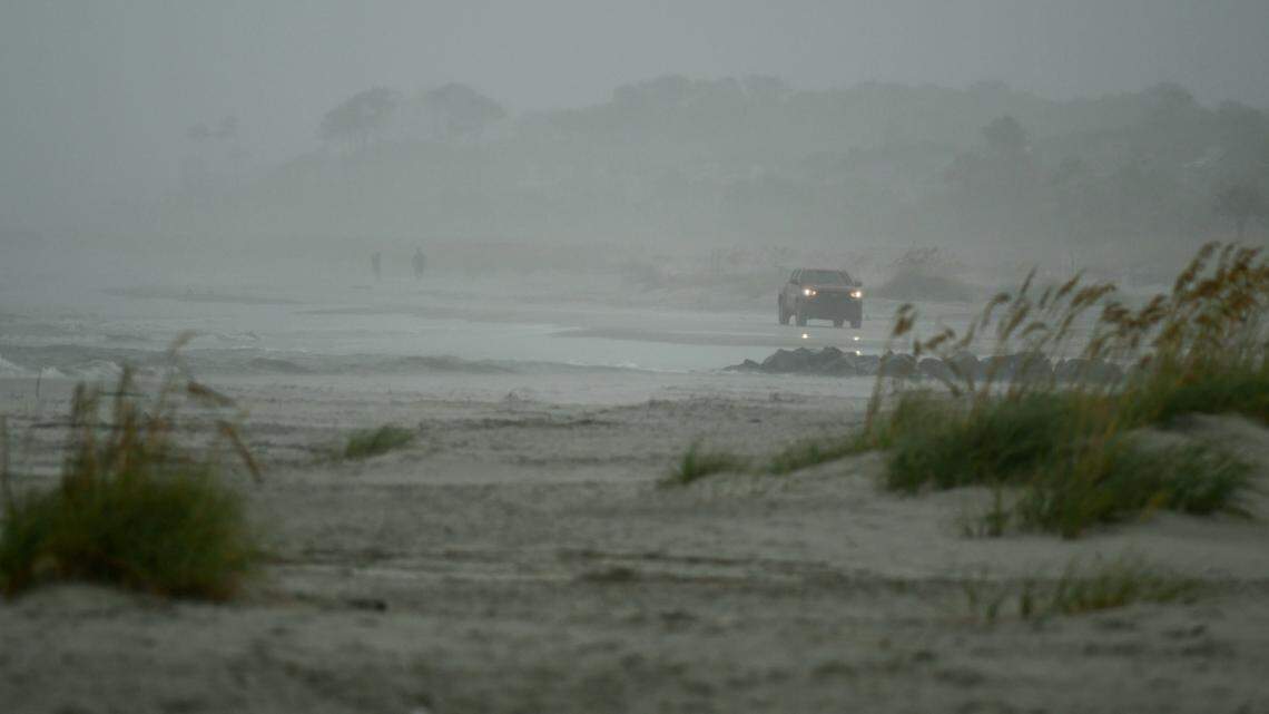 Isaias live updates: Rain, strong winds arrive in Beaufort County Monday