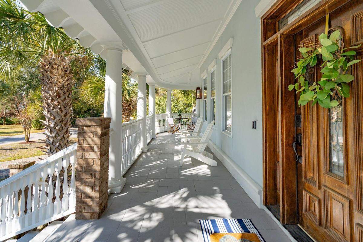 Front porch of 3 Cross Lane, Isle of Palms