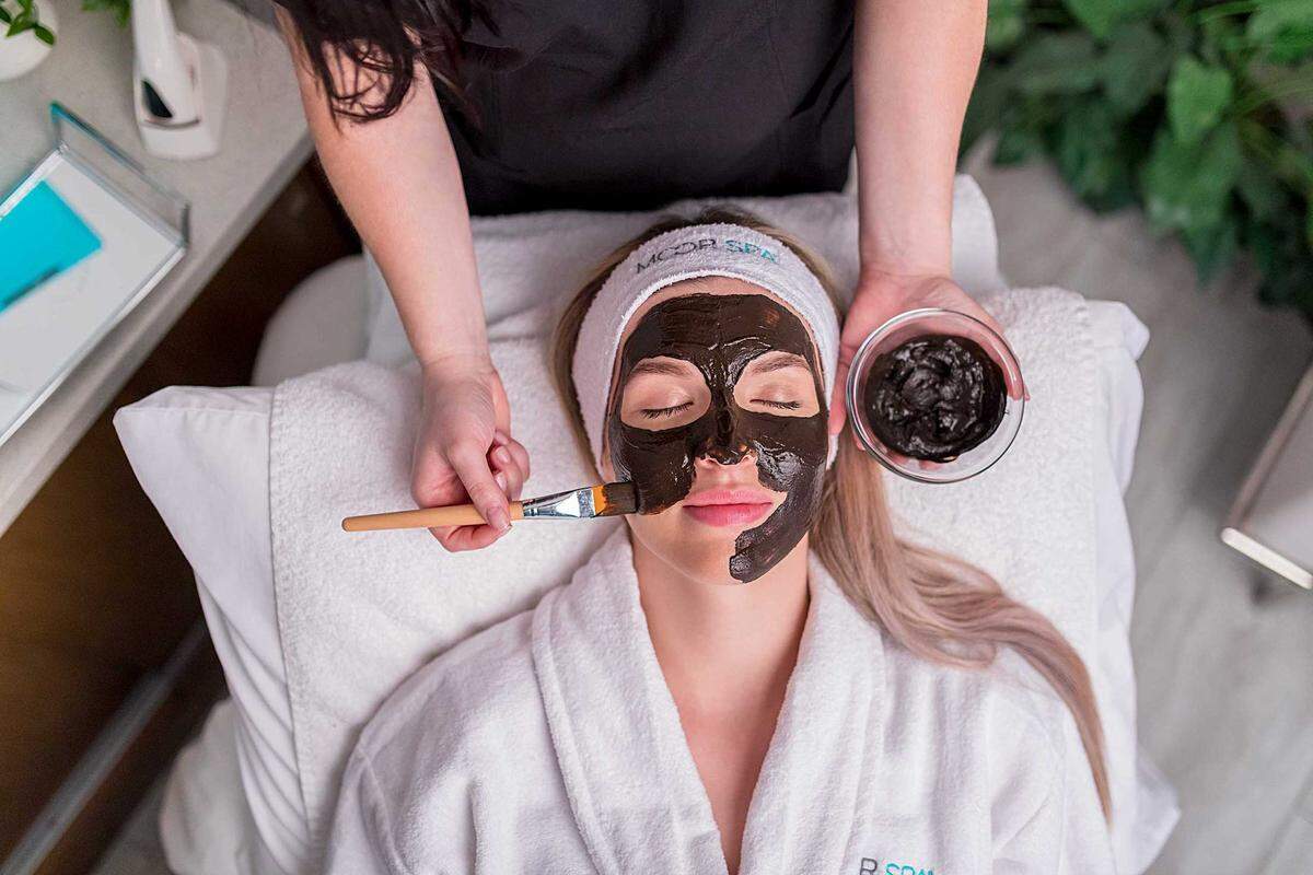 Moor Spa Hilton Head uses Austrian deep moor in its therapies.