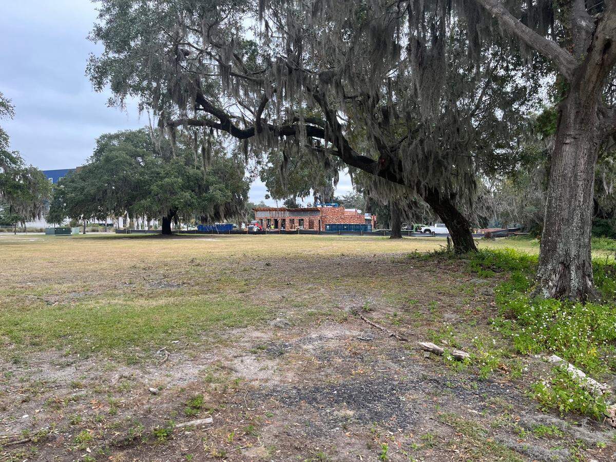 The old Wendy’s restaurant is being demolished, continuing the development of Battery Saxton Park, the passive park along Battery Creek and Boundary Street that greets visitors to Beaufort and offers beautiful views of the marshes.