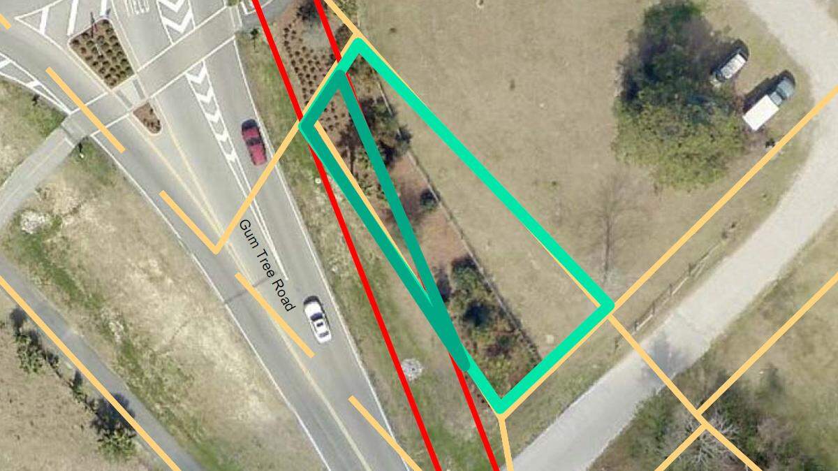 A map of a portion of Gumtree Road shows easement areas relating to a sewer access project planned for the area.