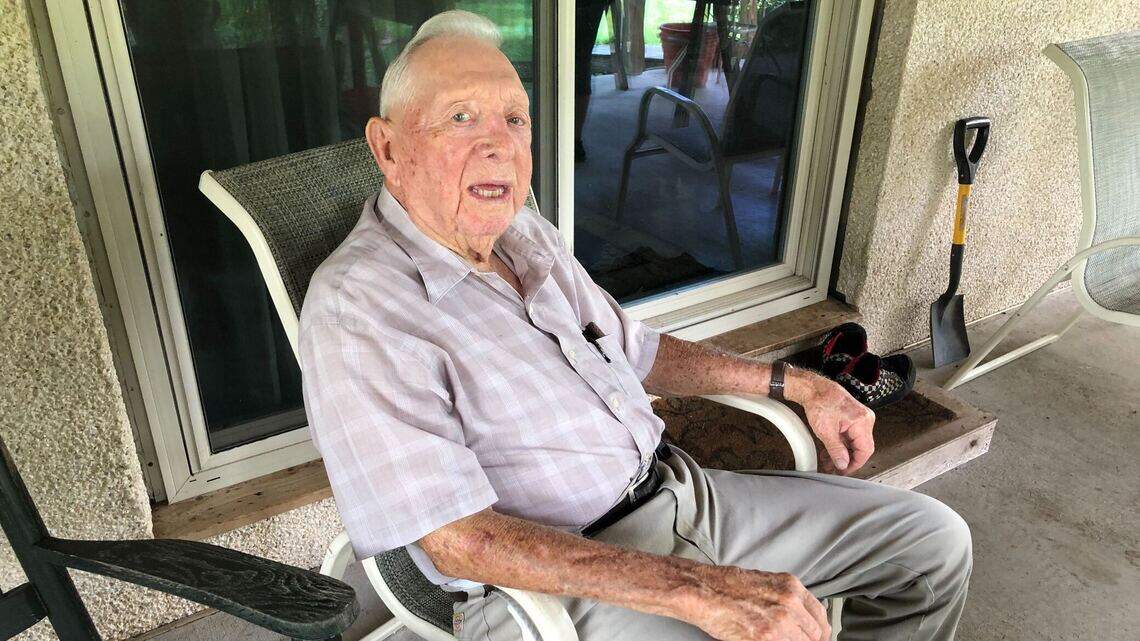‘Ready to go to  work:’ Family remembers Hardeeville vet best known for tomato stand
