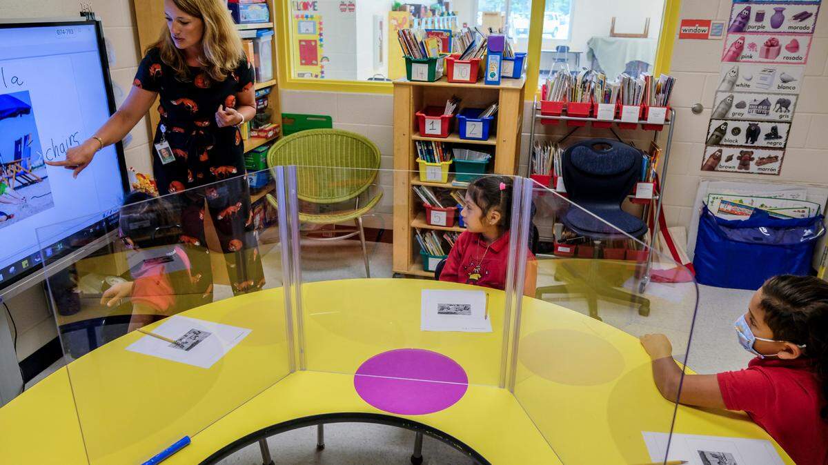 ‘Lo que sea necesario.’ Esta escuela enseña a SC cómo ayudar a los estudiantes hispanos a tener éxito
