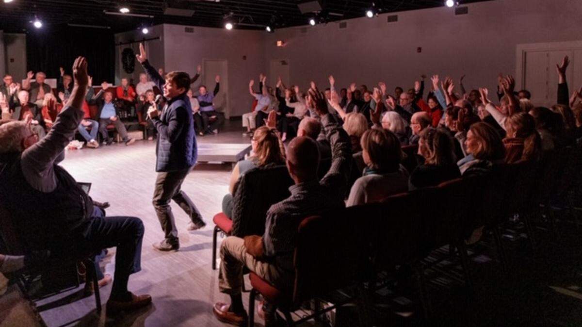 Matt Mundy stars in Lean Ensemble Theater’s production of "Every Brilliant Thing" by Duncan MacMillan and Jonny Donahoe. 