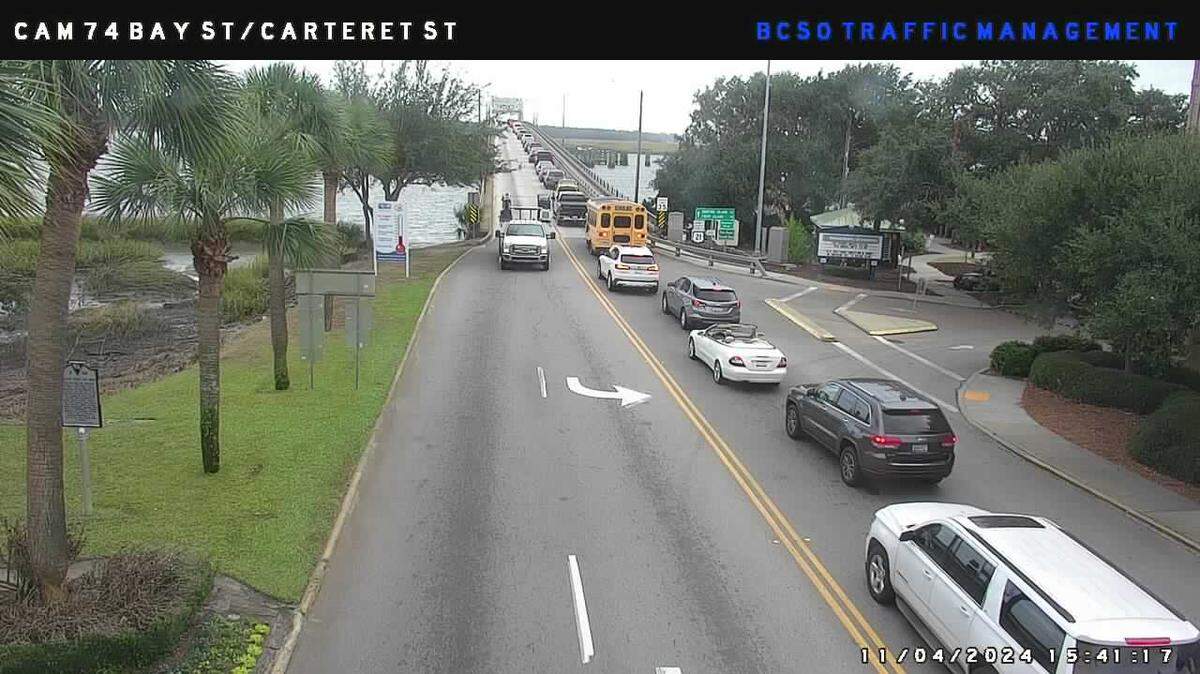 Beaufort police are advising motorists that Boundary and Carteret streets in Beaufort are backed up along with U.S. Highway 21 due to a traffic collision on Sea Island Parkway near Warsaw Island.