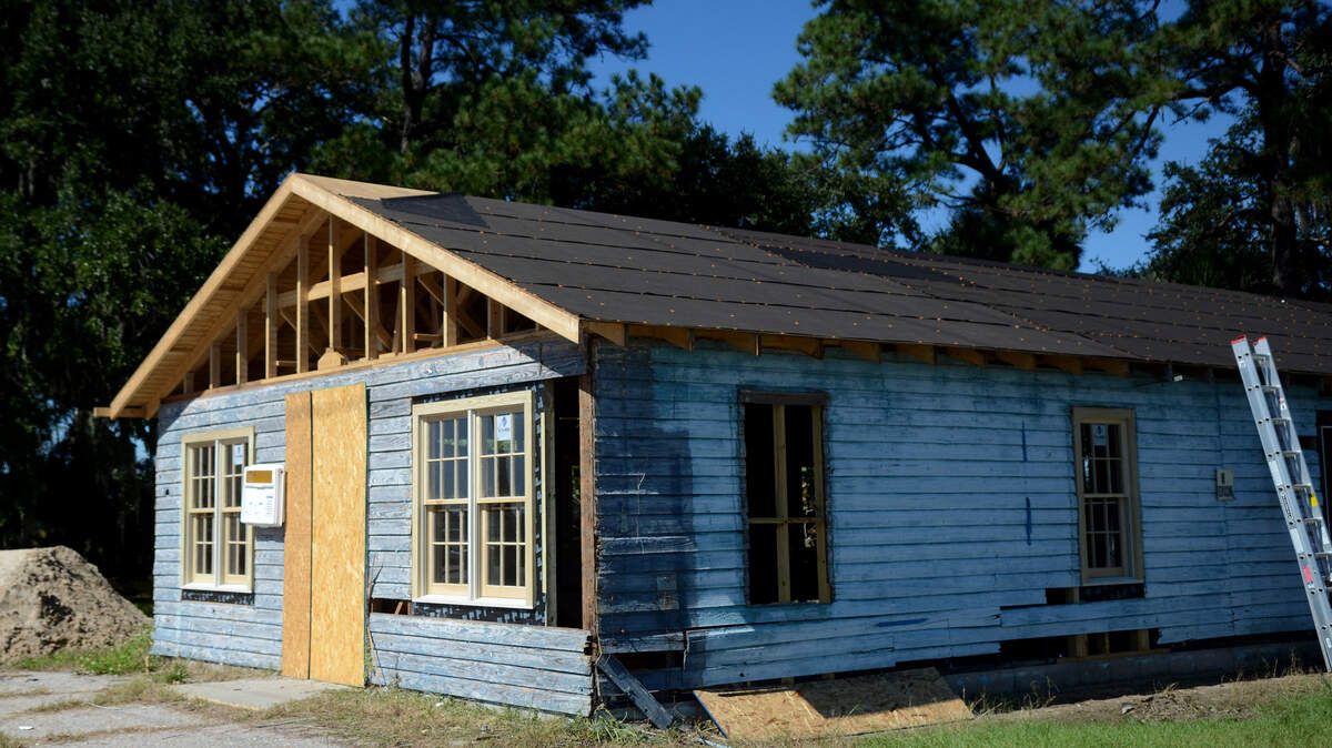 The former St. Helena Market as seen on Wednesday, Oct. 14, 2015 on Sea Island Parkway on St. Helena Island.