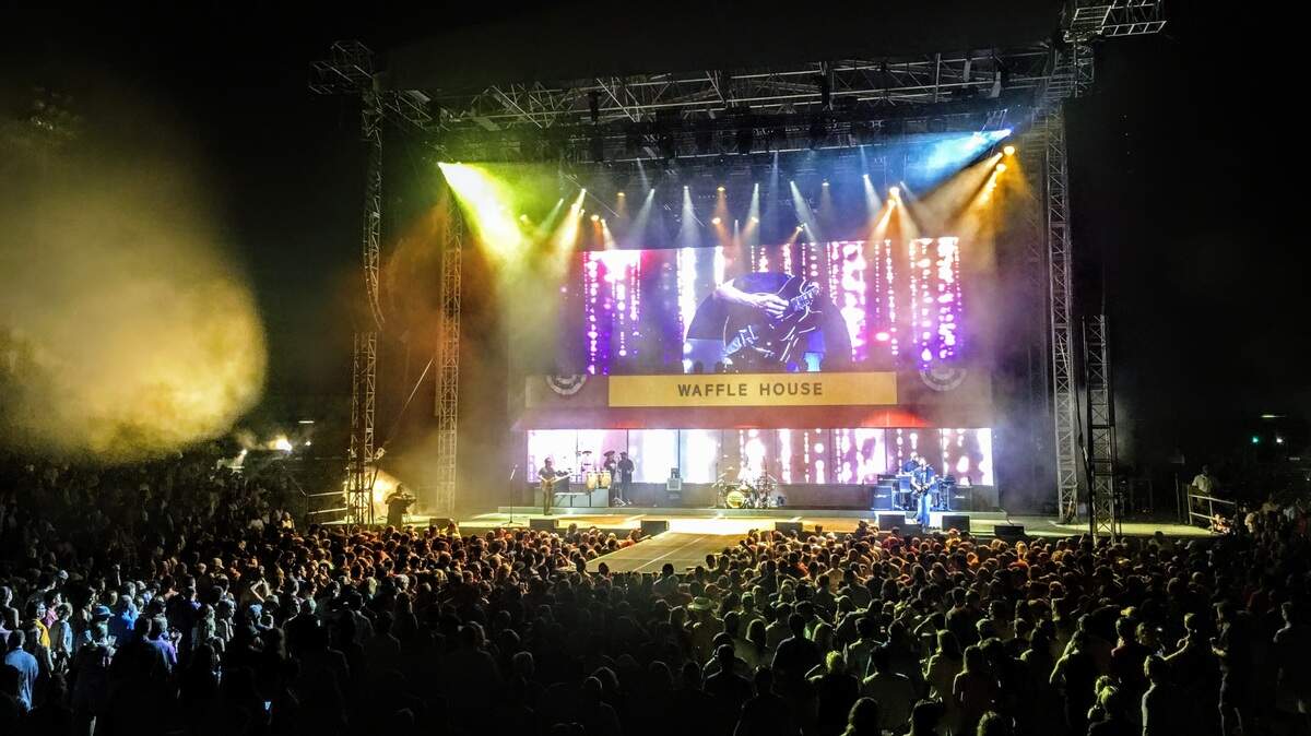 The Hootie and the Blowfish 16th annual Homegrown Concert with special guests The Blue Dogs will take place this August.