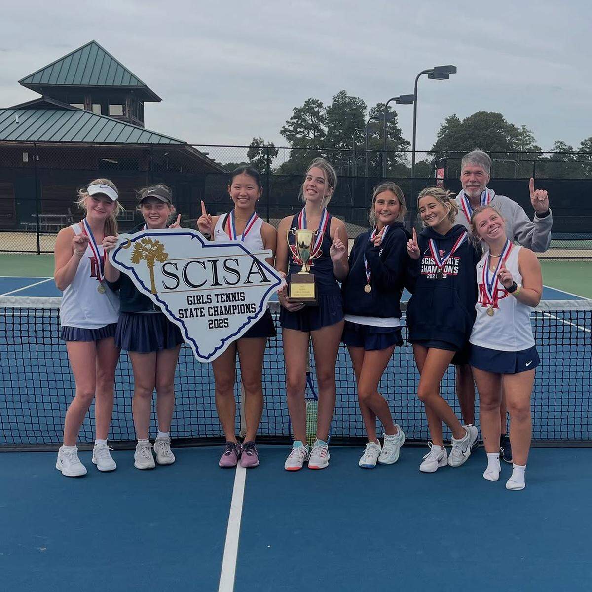 Hilton Head Prep won the 2025 SCISA girls tennis state championship.