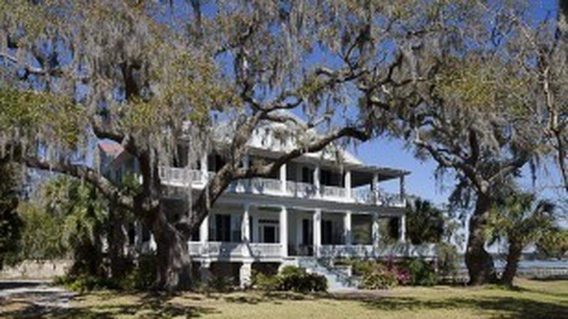 "The Big Chill House," also know as the Edgar Fripp House or Tidalholm, is up for sale at a price of $4.5 million.
