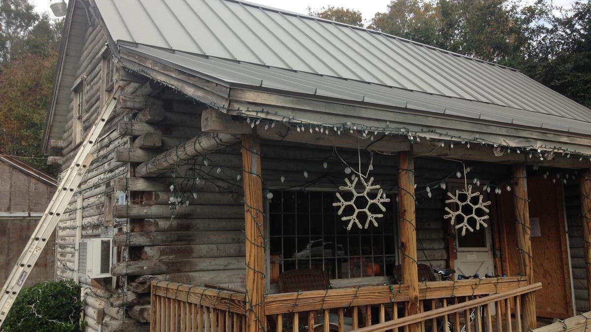 The exterior of Maywood Davis, a new coffee shop on Hilton Head Island, on Dec. 3, 2015.