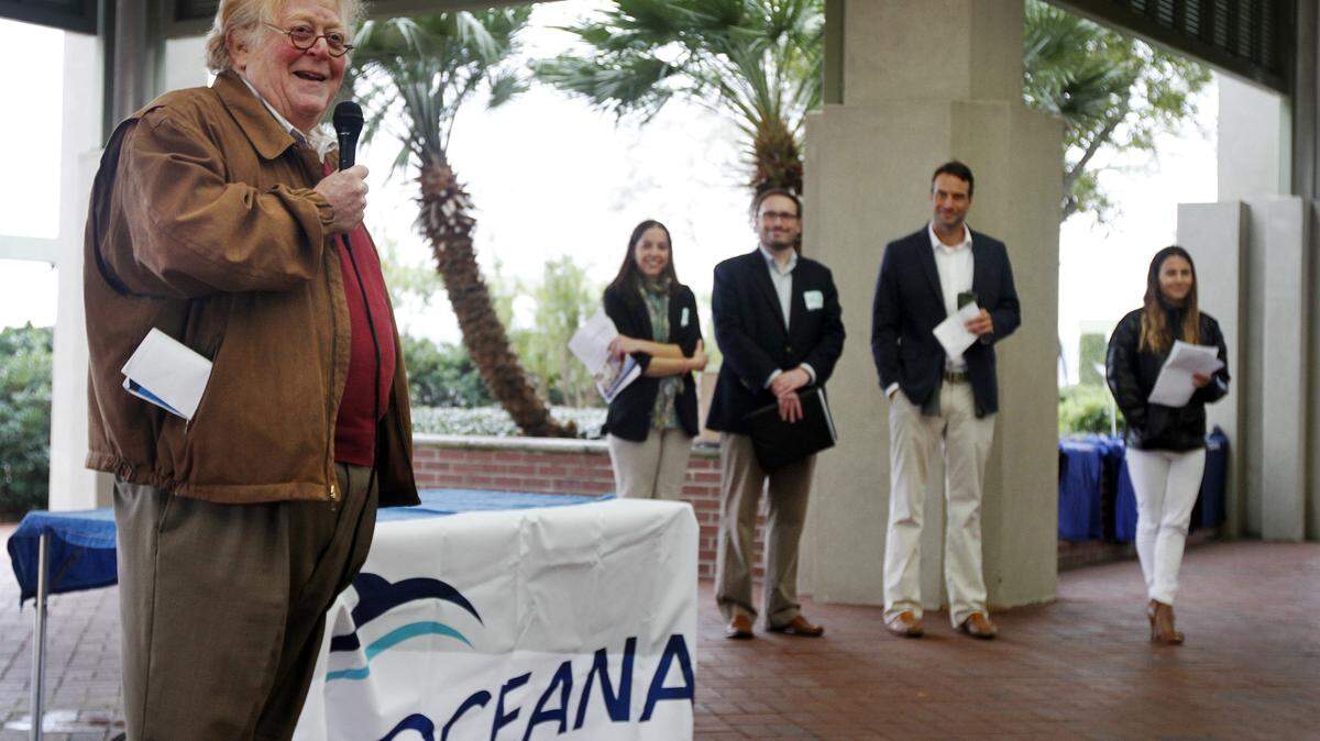 File: Beaufort Mayor Billy Keyserling, left, discusses the threats that offshore oil and gas development will have on South Carolina's healthy ocean ecosystems, fisheries and tourism, while highlighting the benefits of offshore wind, including its ability to produce more jobs and energy while at the pavilion at Waterfront Park on January 14, 2015. 