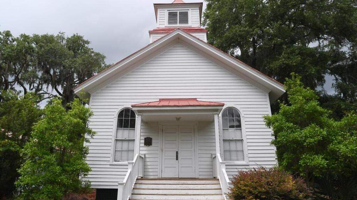 Port Royal's Union Church at 1004 11th St. is photographed in May. The town of Port Royal plans to sell the building to St. Mark's Episcopal Church.