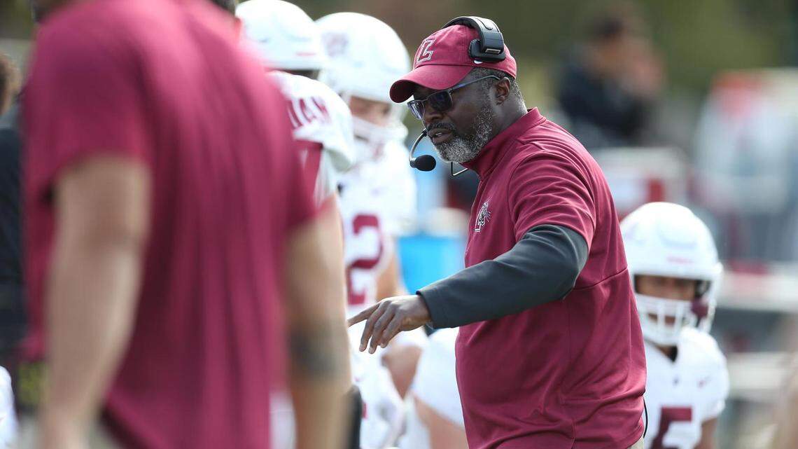 Veteran college coach with SC ties to take over Hilton Head Prep football program