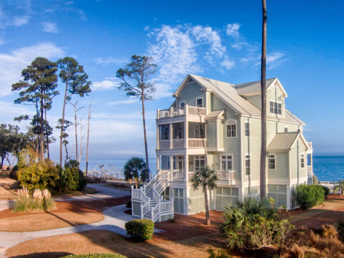A photo of the home on 46 Driftwood Cottage Lane when the Halwigs first built it in 2014.