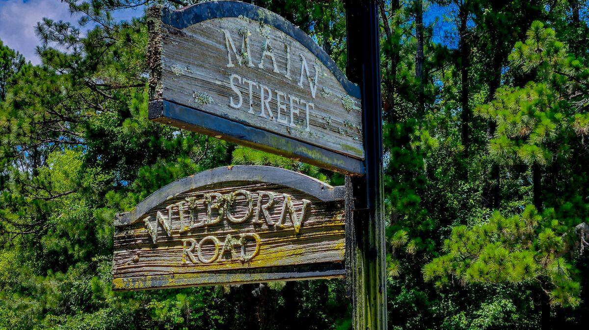 The Town of Hilton Head Island plans to build two new traffic circles on Main Street on Hilton Head. One would be at the intersection of Wilborn Road and the other would be located at Hospital Center Boulevard.