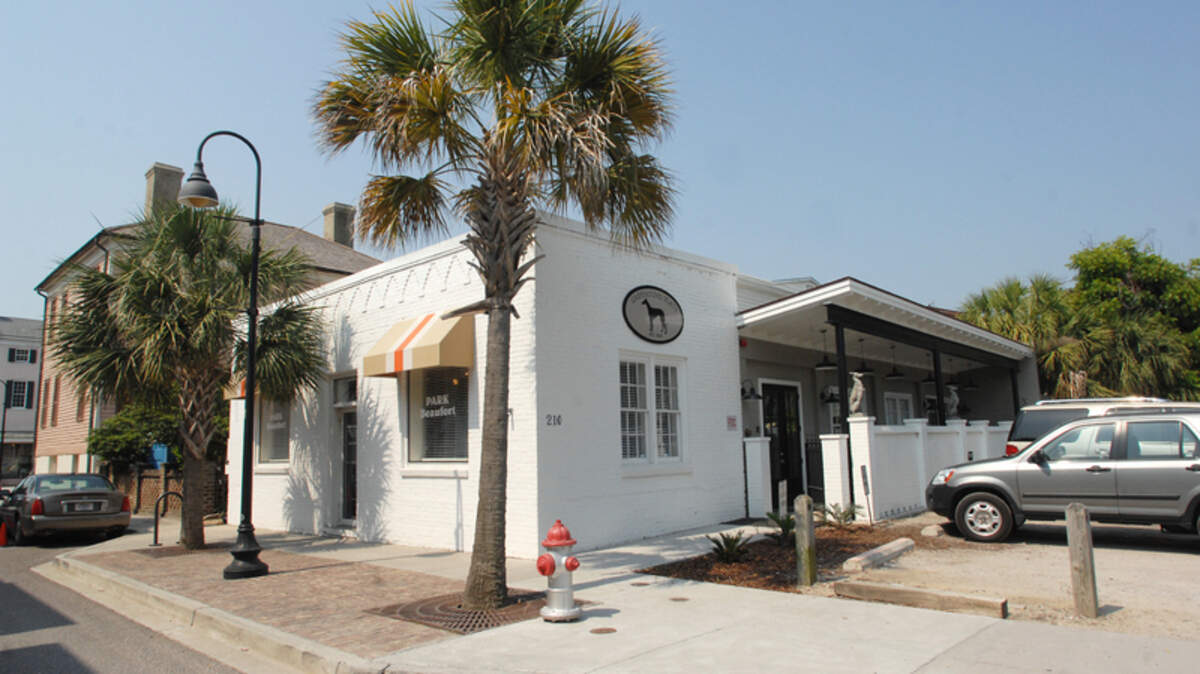 The owners of Greyhound Flats at 210 Scott St. in Beaufort have won a statewide award for their renovation of the former Greyhound bus station into a boutique hotel.