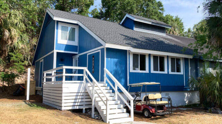 Here’s a look at a $536K house on Fripp Island