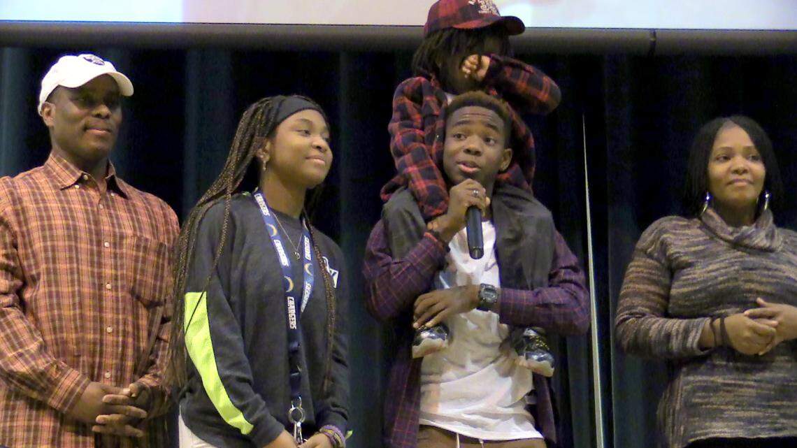 Bluffton's Lee Jean makes American Idol's Top 51