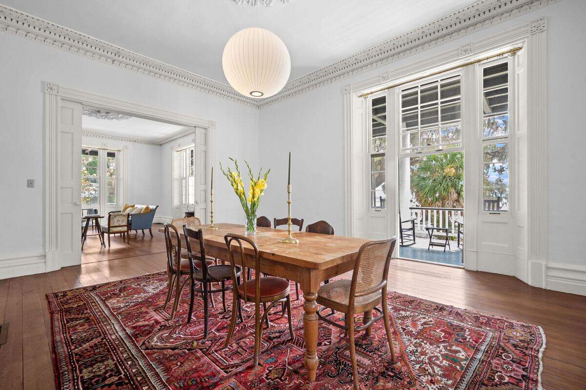 The formal dining room space at 400 Wilmington Street offers an elegant area for entertaining.