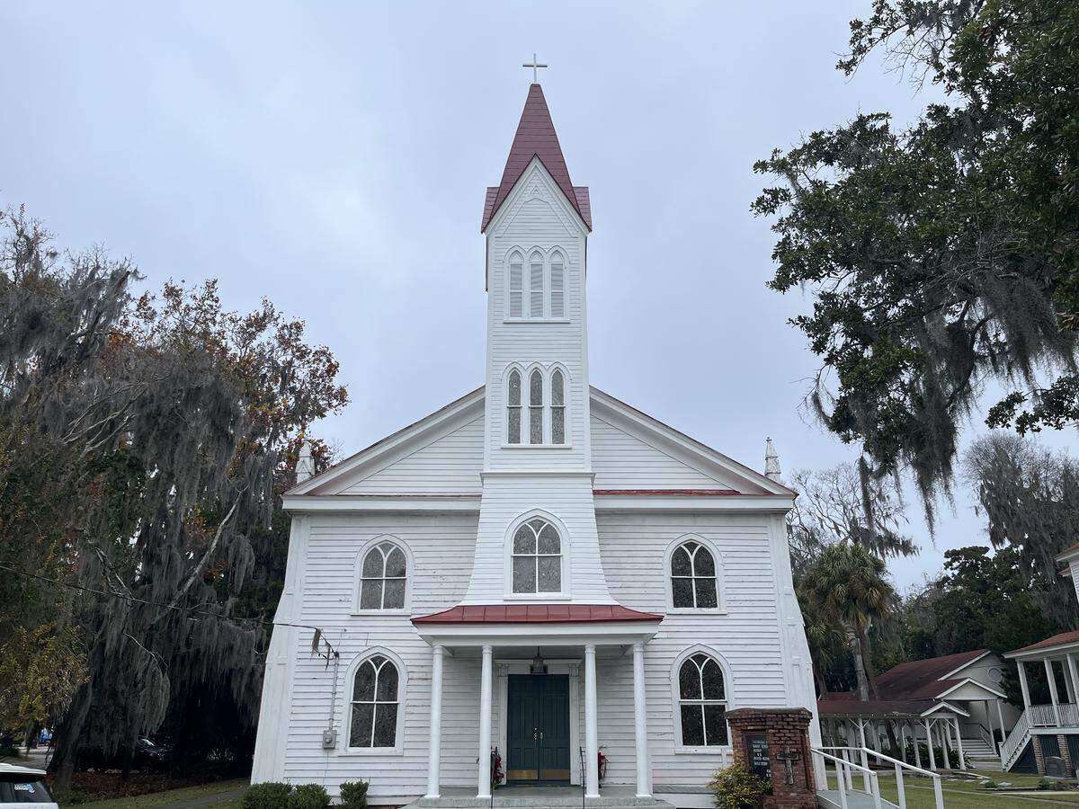 Restoration of the steeple at Tabernacle Baptist in Beaufort is complete, returning the original luster to the signature feature of the historic church, which can be seen for miles.