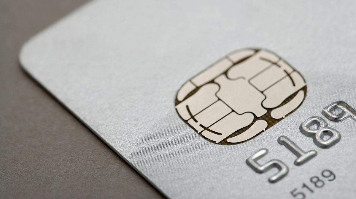 A chip credit card. (Image Source/Zuma Press/TNS) 