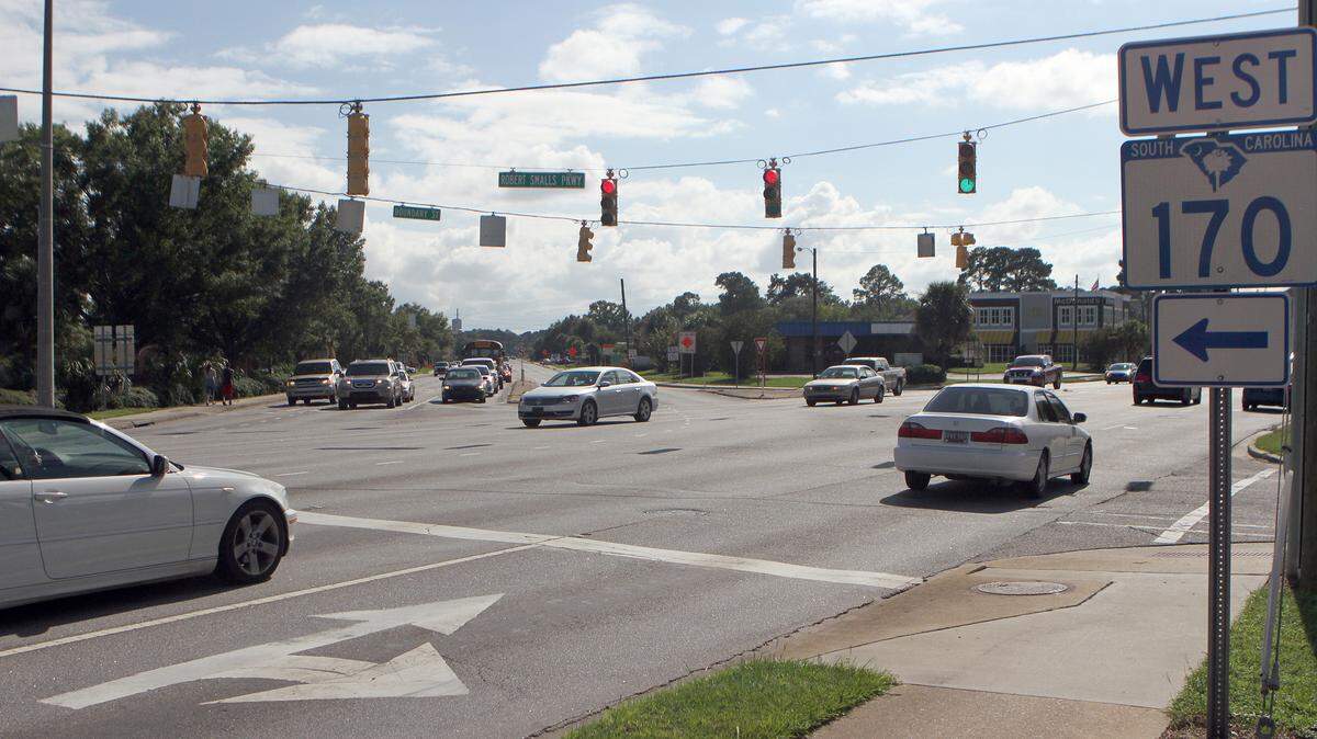 The intersection of Boundary Street and Robert Smalls Parkway as seen on the afternoon of Aug. 31, 2015, in Beaufort.