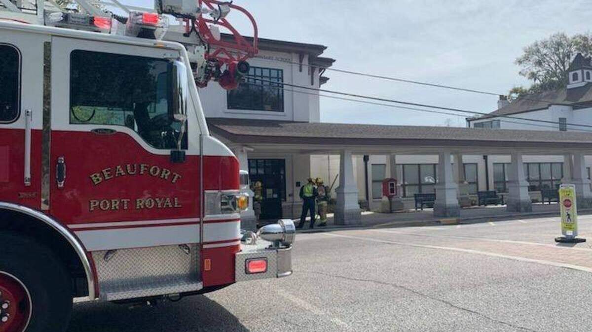 Five fire units responded to Port Royal Elementary School on Friday morning after staff reported a burning smell.
