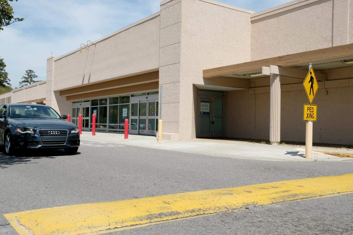 The store front that used to house Hilton Head Island’s Sam’s Club as seen on April 2, 2018 now sits vacant at 95 Mathews Road.