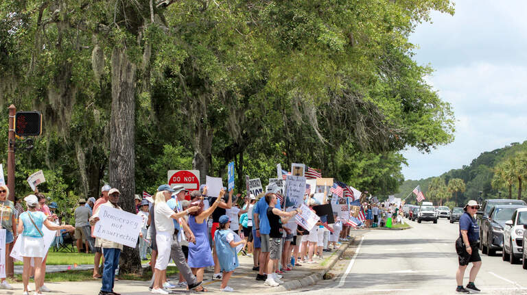 Wearing a mask in public got 4 ‘No Kings’ protesters arrested, 2 jailed. What’s the law?