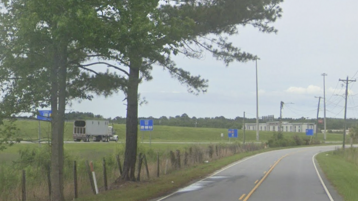 The two cars exchanged gunfire while driving south on Frontage Rd, which runs alongside I-95 outside of Yemassee.