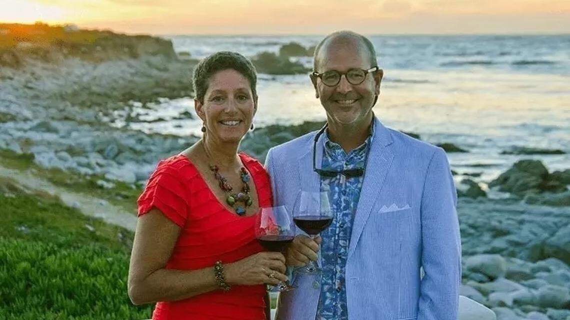 Lynn and Cele Seldon of Beaufort have written a new book, “100 Things To Do in the South Carolina Lowcountry Before You Die.”