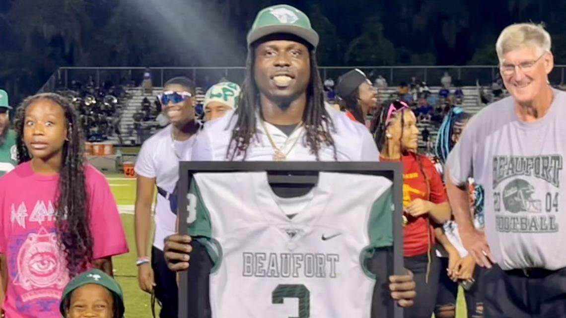 Friday Roundup: HHI, Beaufort Academy win big. Ron Parker gets No. 3 jersey retired