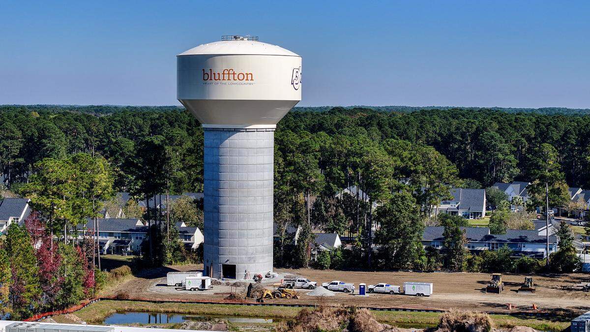 Construction continues on Beaufort-Jasper Water & Sewer Authority’s new water tower on Nov. 6, 2025, located near the intersection of Buckwalter and Bluffton parkways in greater Bluffton.